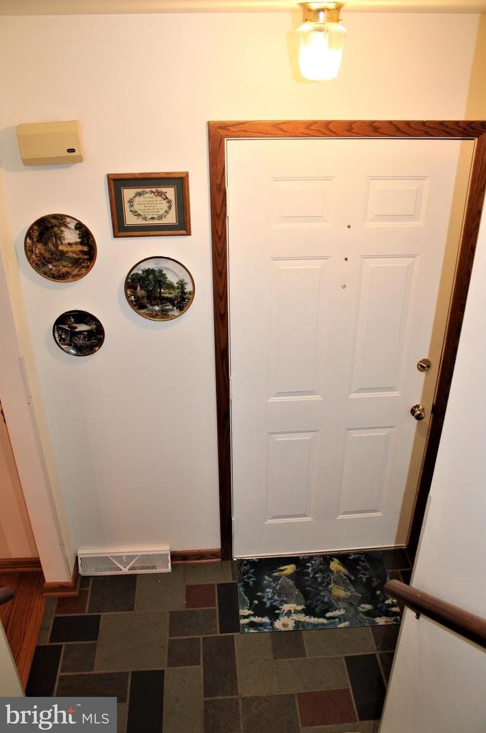 5374 Knobley Rd, Medley WV  26726 exterior