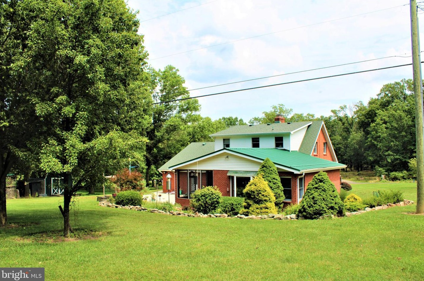 5374 Knobley Rd, Medley WV  26726 exterior