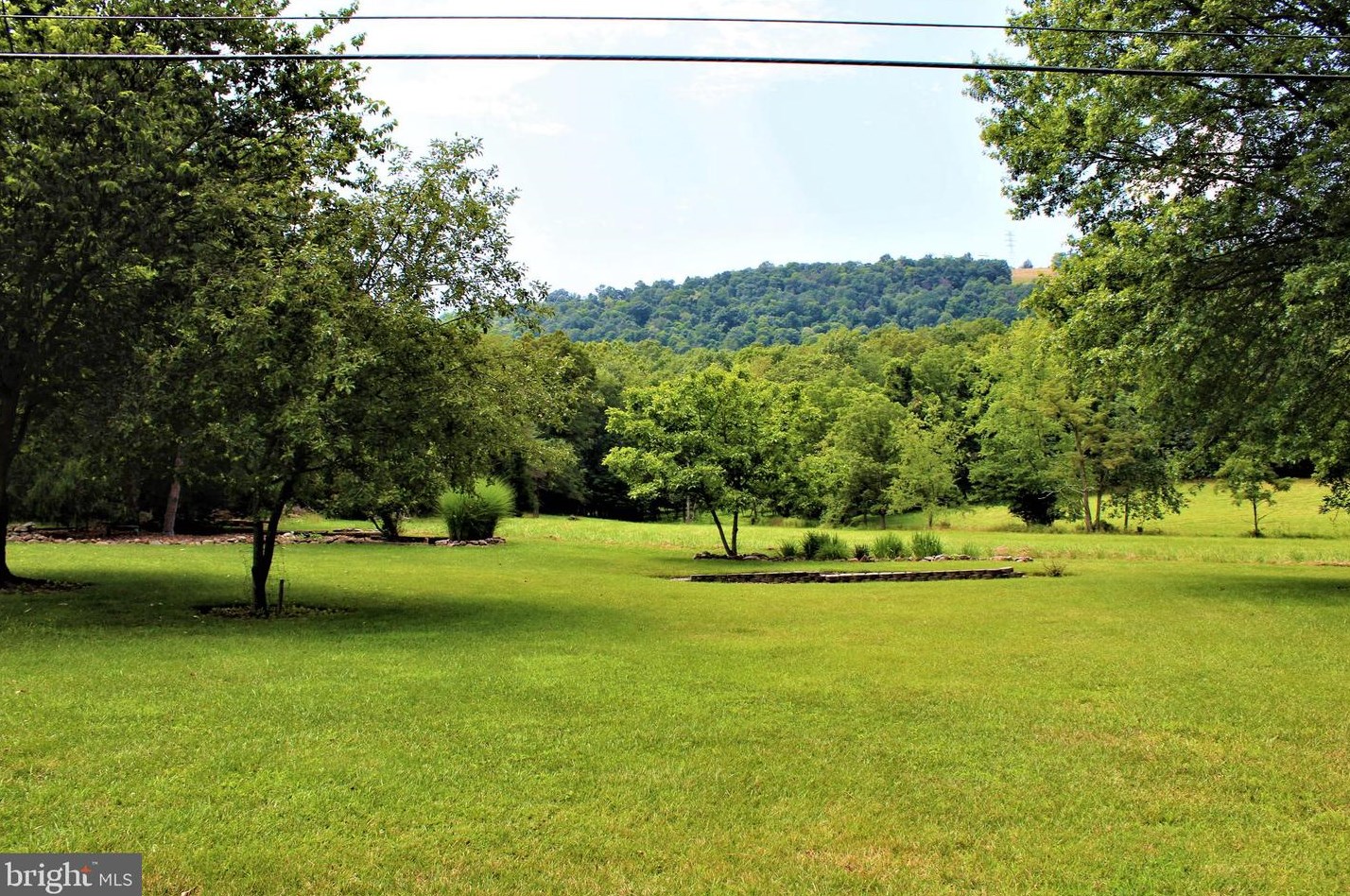 5374 Knobley Rd, Medley WV  26726 exterior