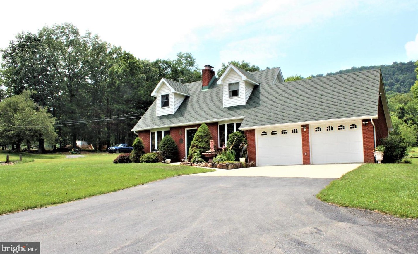 5374 Knobley Rd, Medley WV  26726 exterior