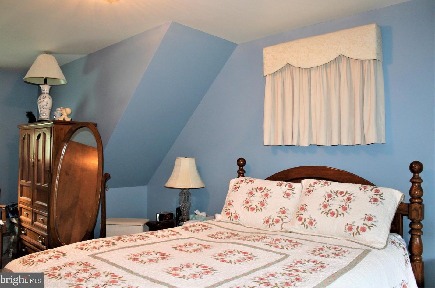 5374 Knobley Rd, Medley WV  26726 exterior