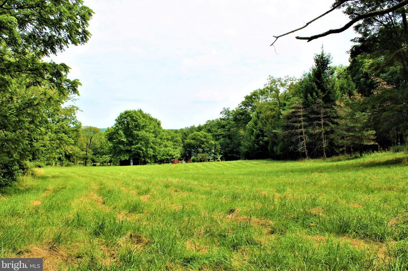 5374 Knobley Rd, Medley WV  26726 exterior