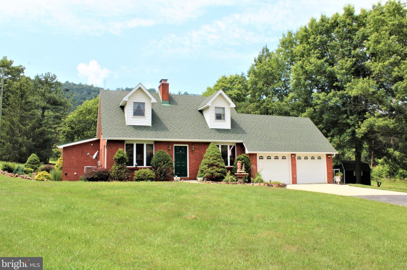 5374 Knobley Rd, Medley WV  26726 exterior