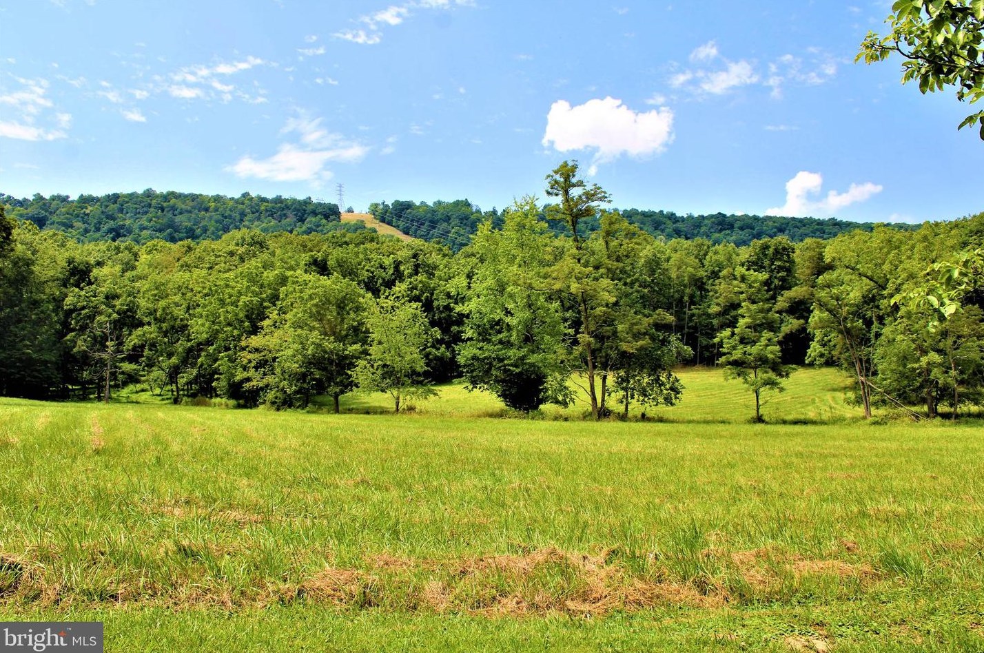 5374 Knobley Rd, Medley WV  26726 exterior