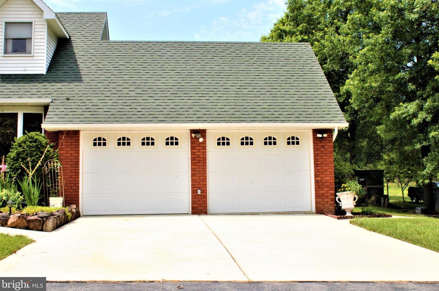 5374 Knobley Rd, Medley WV  26726 exterior
