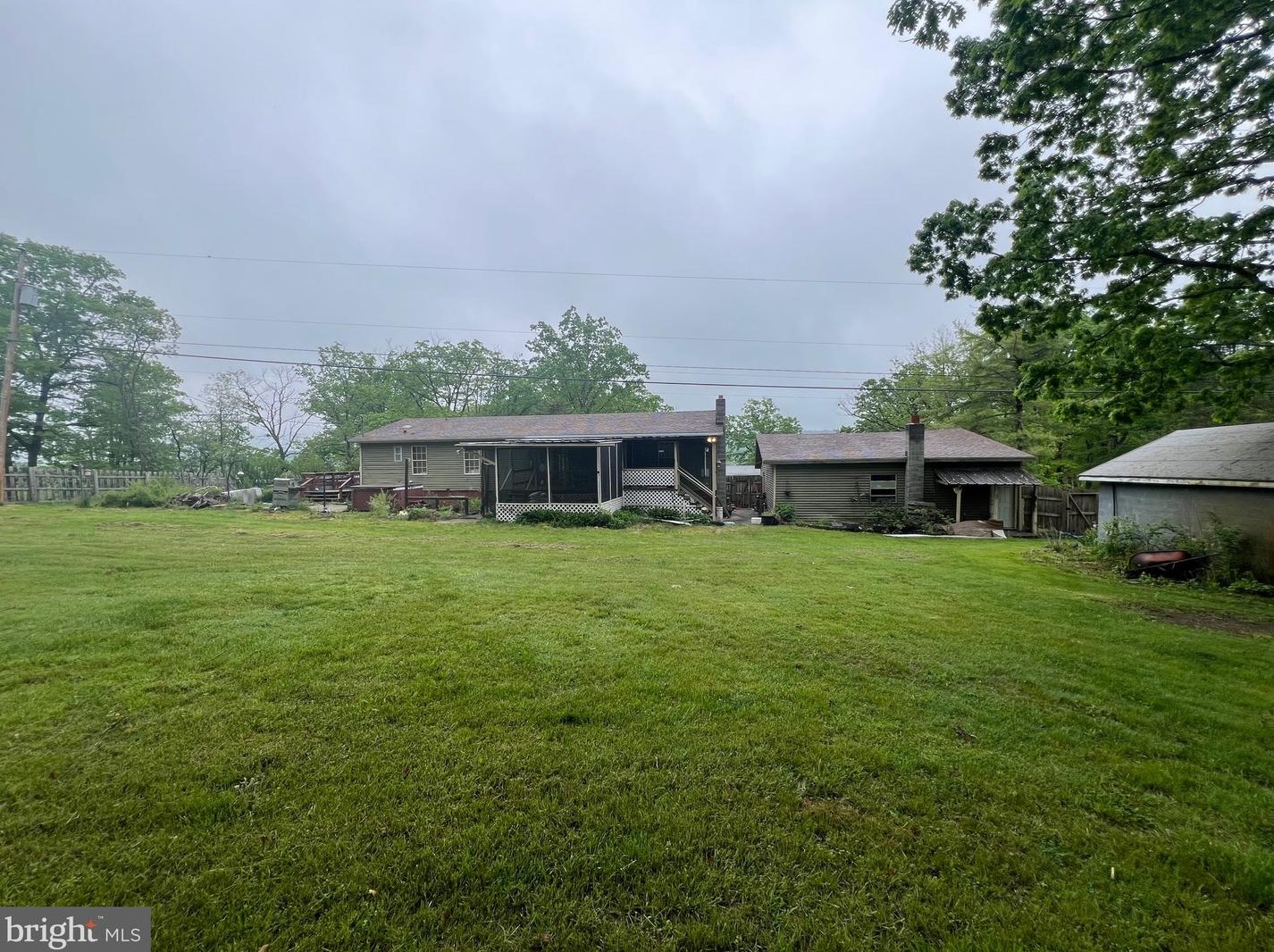 6172 Knobley Rd, Medley WV 26726 exterior