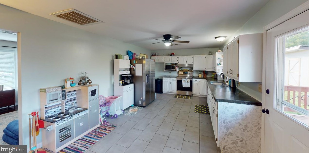 152 Evergreen Dr, Fort Ashby WV  26719-3500 exterior
