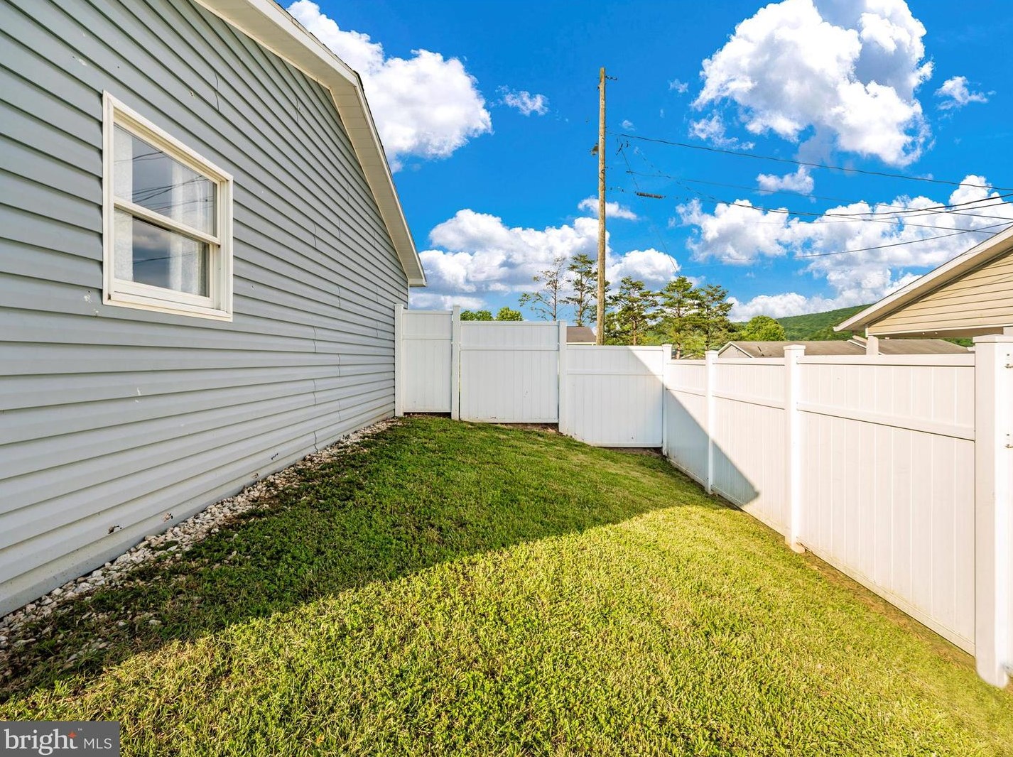 97 Cardinal Ter, Medley WV  26726-9477 exterior