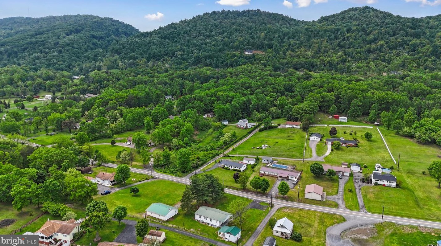 11147 Knobley Rd, Medley WV 26726 exterior