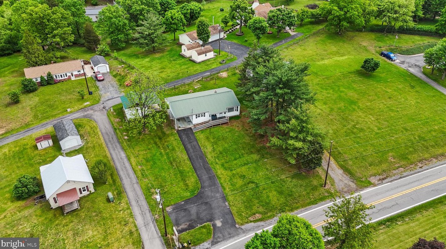 11147 Knobley Rd, Medley WV 26726 exterior