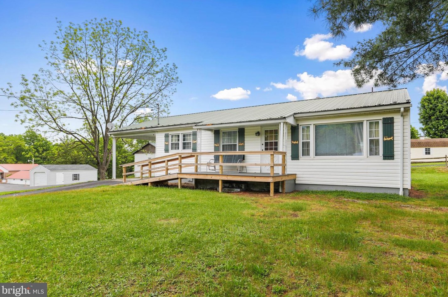 11147 Knobley Rd, Medley WV 26726 exterior