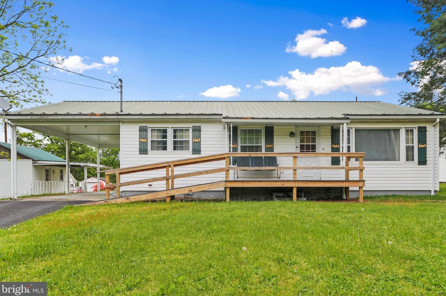 11147 Knobley Rd, Medley WV 26726 exterior