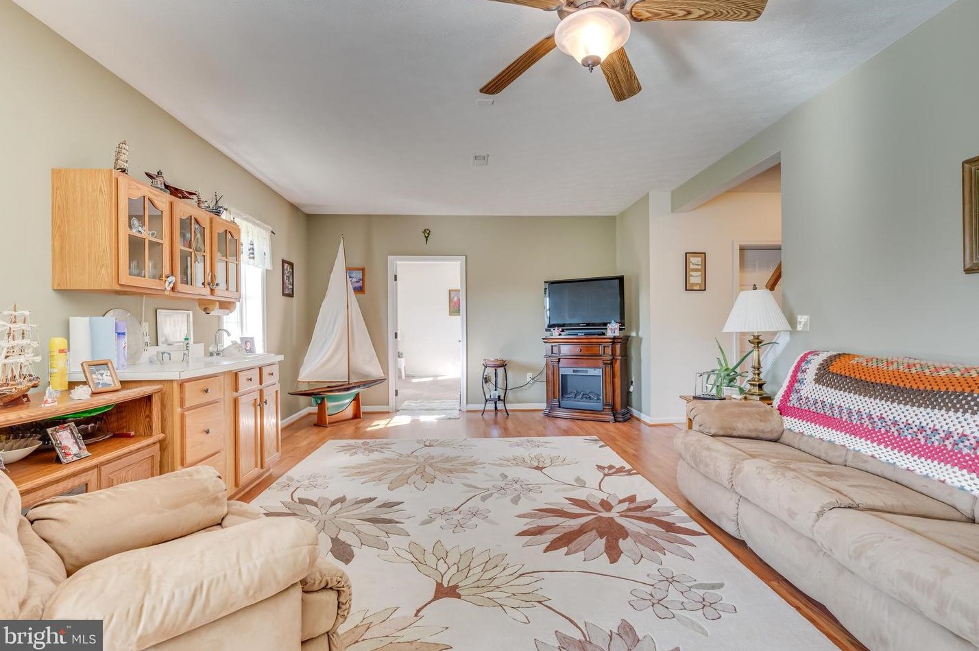 1942 Fairview Dr, Berkeley Springs WV  25411-3219 exterior