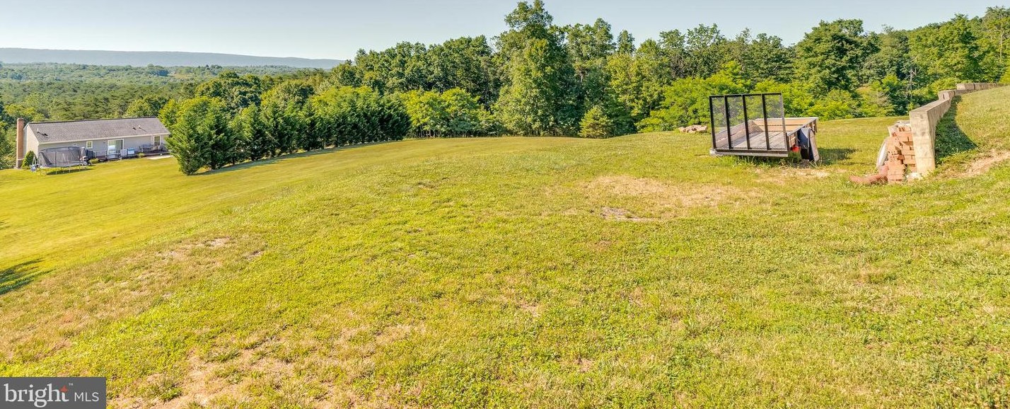 1942 Fairview Dr, Berkeley Springs WV  25411-3219 exterior
