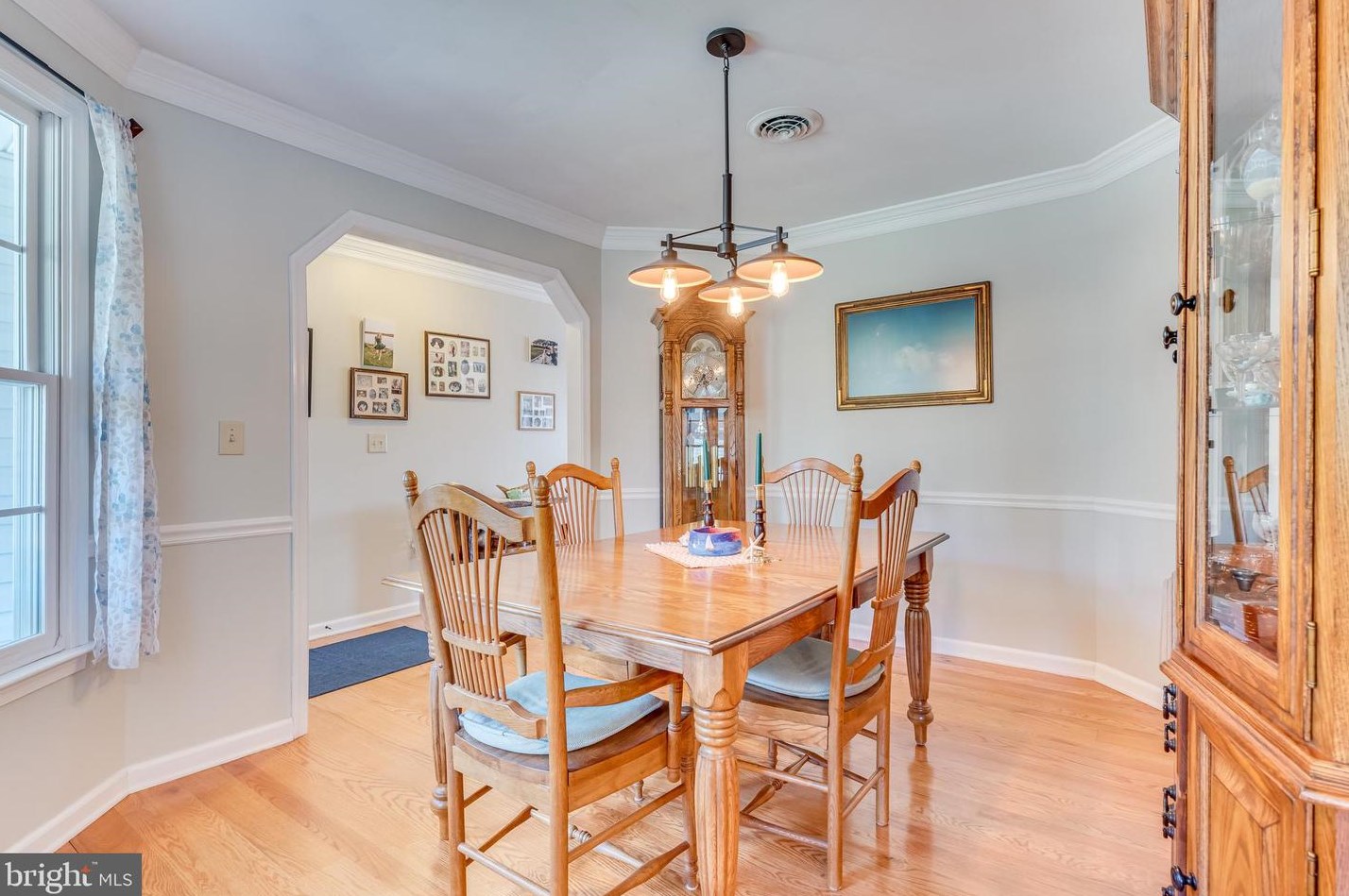 1942 Fairview Dr, Berkeley Springs WV  25411-3219 exterior