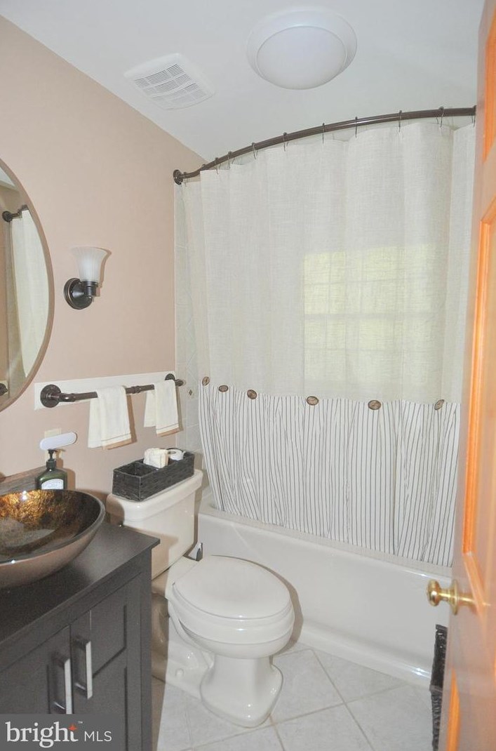 314 Shirley Dr, Berkeley Springs WV  25411-4966 exterior