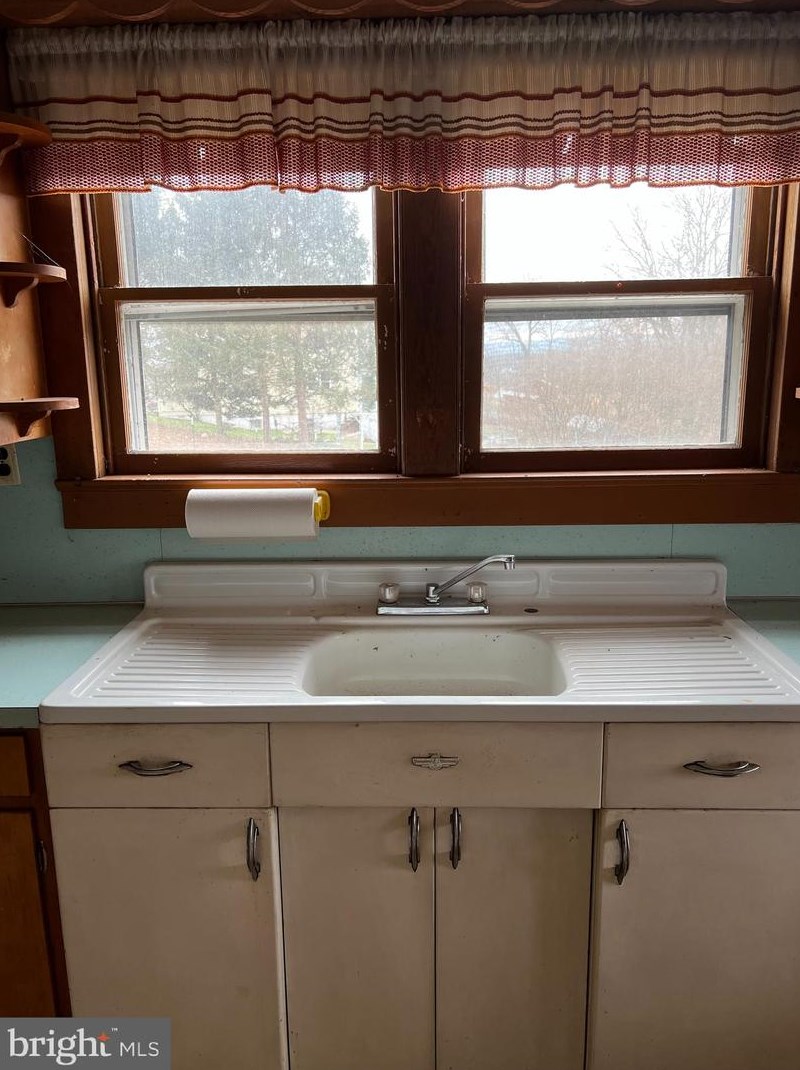 4641 Martinsburg Rd, Berkeley Springs WV  25411-5053 exterior