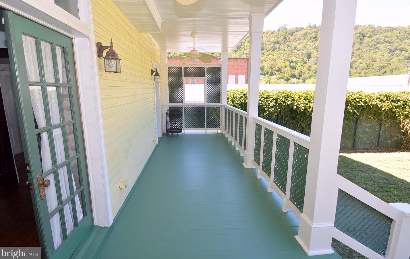 151 Fairfax St, Berkeley Springs WV  25411-3237 exterior