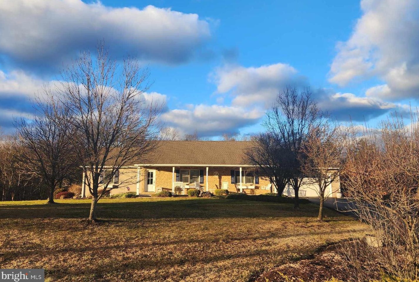 319 Ridge View Dr, Berkeley Springs, WV 25411