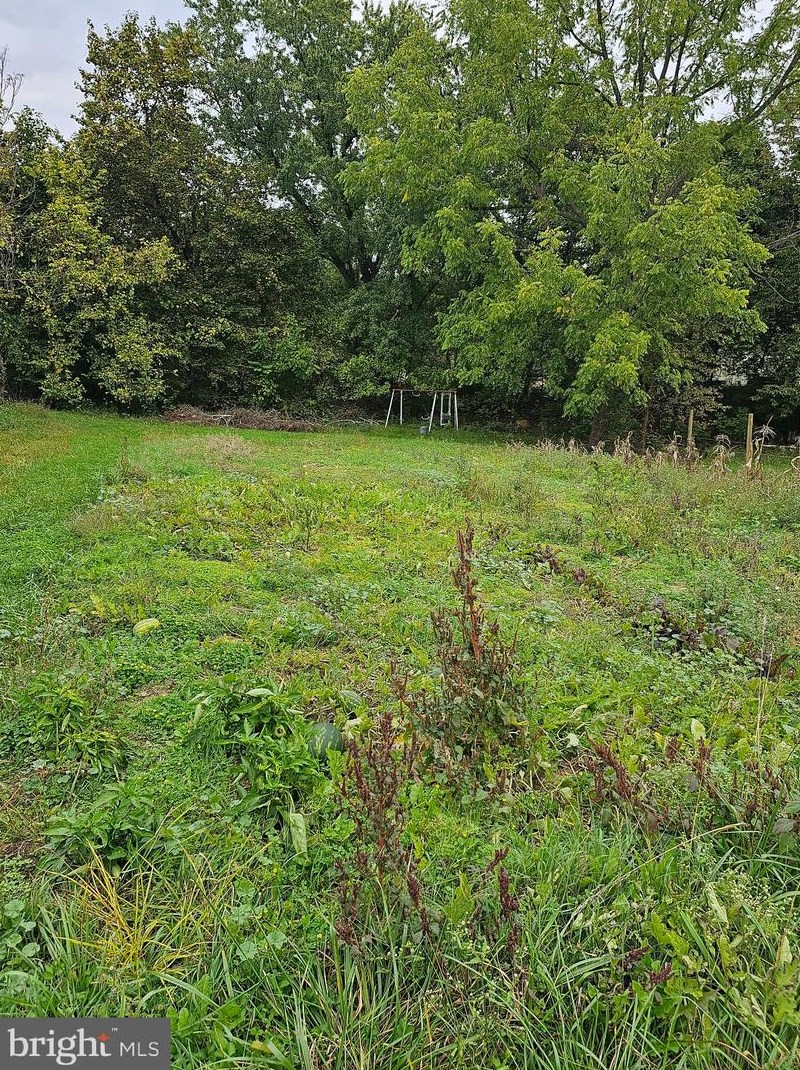 5224 Central Ave, Great Cacapon WV 25422-3463 exterior