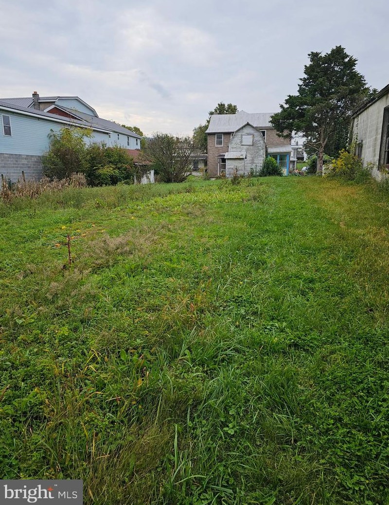 5224 Central Ave, Great Cacapon WV 25422-3463 exterior