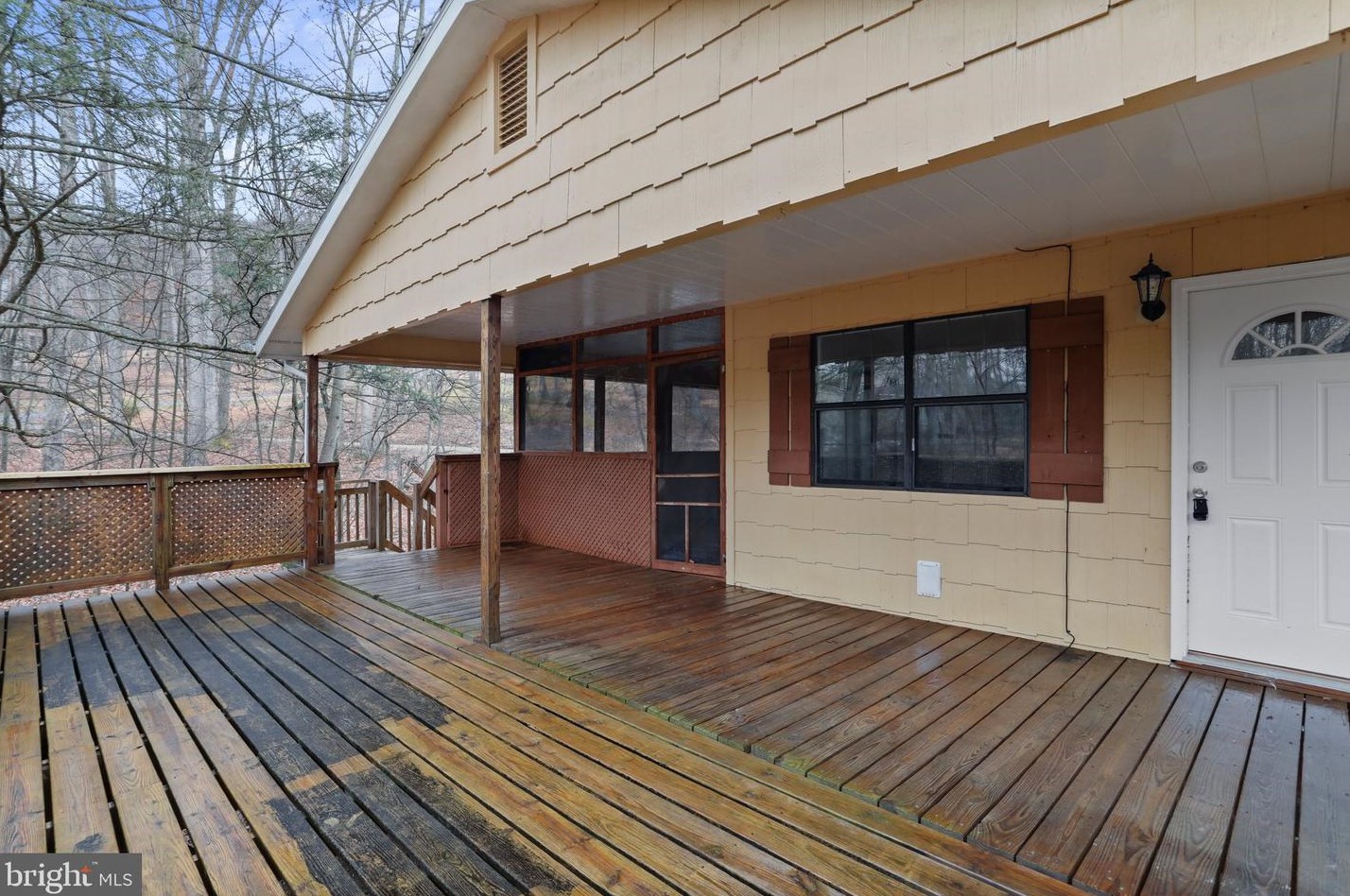 406 Feather Bed Ln, Hedgesville WV 25427-5292 exterior