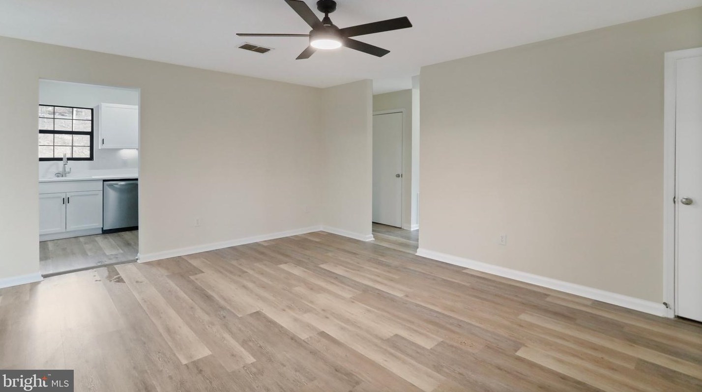 406 Feather Bed Ln, Hedgesville WV 25427-5292 exterior