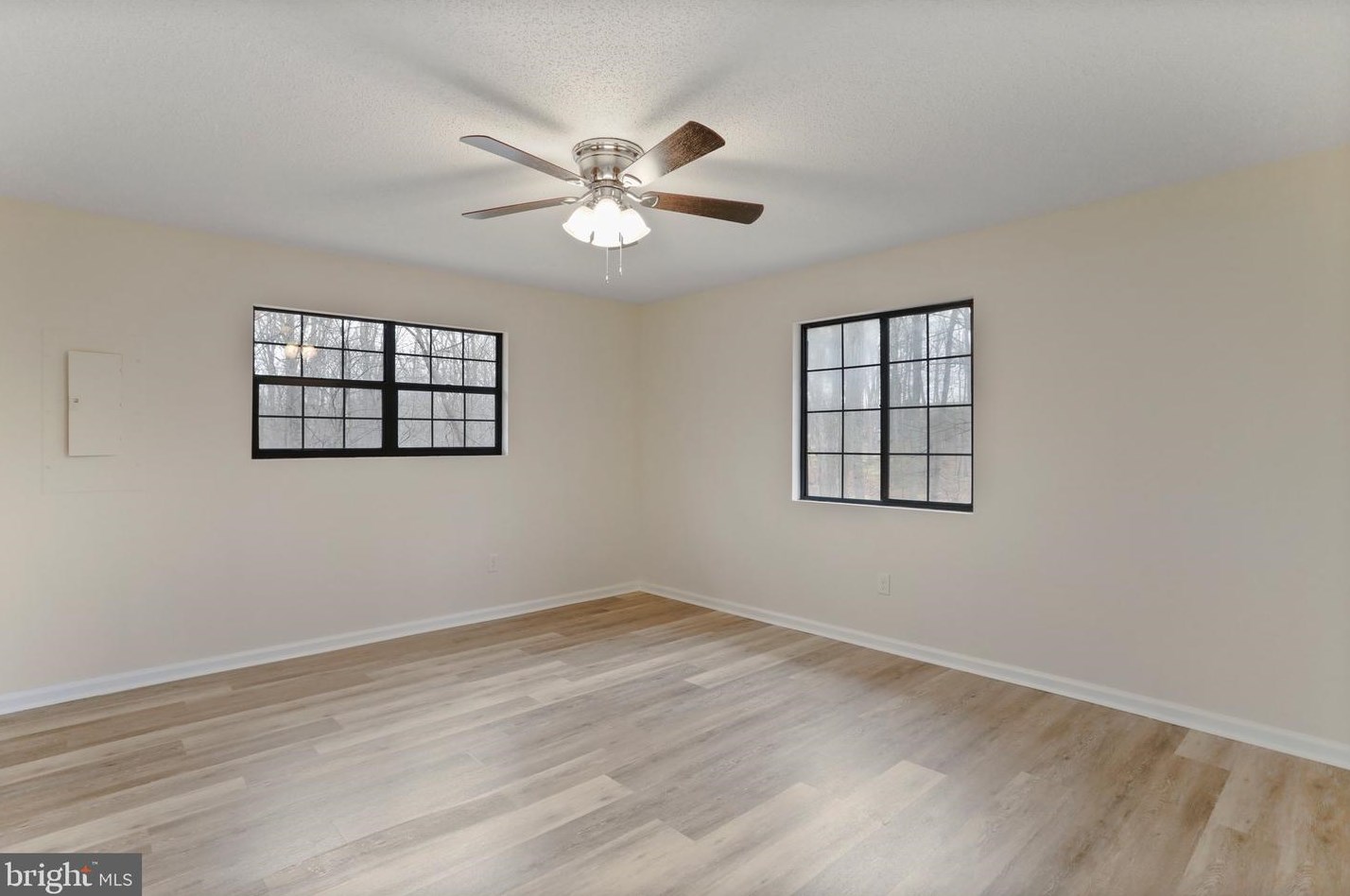 406 Feather Bed Ln, Hedgesville WV 25427-5292 exterior