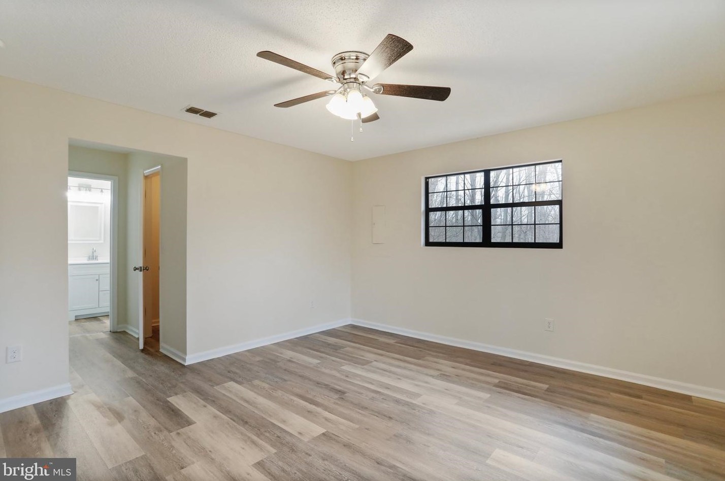 406 Feather Bed Ln, Hedgesville WV 25427-5292 exterior