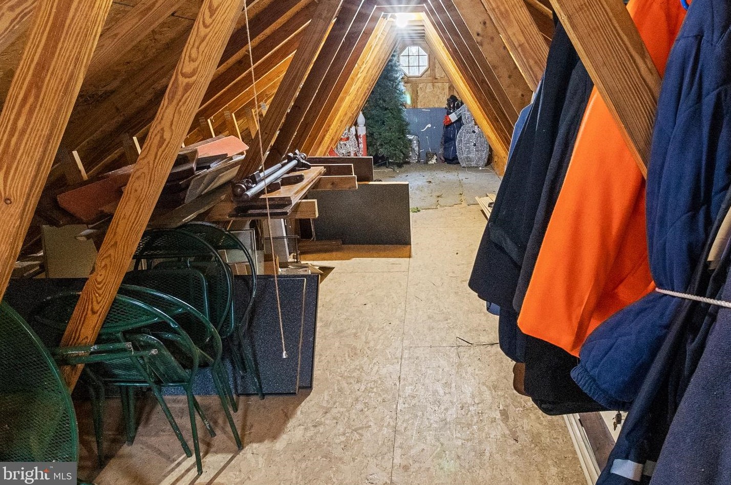 48 Calvin Unger Ln, Berkeley Springs WV 25411-5181 exterior