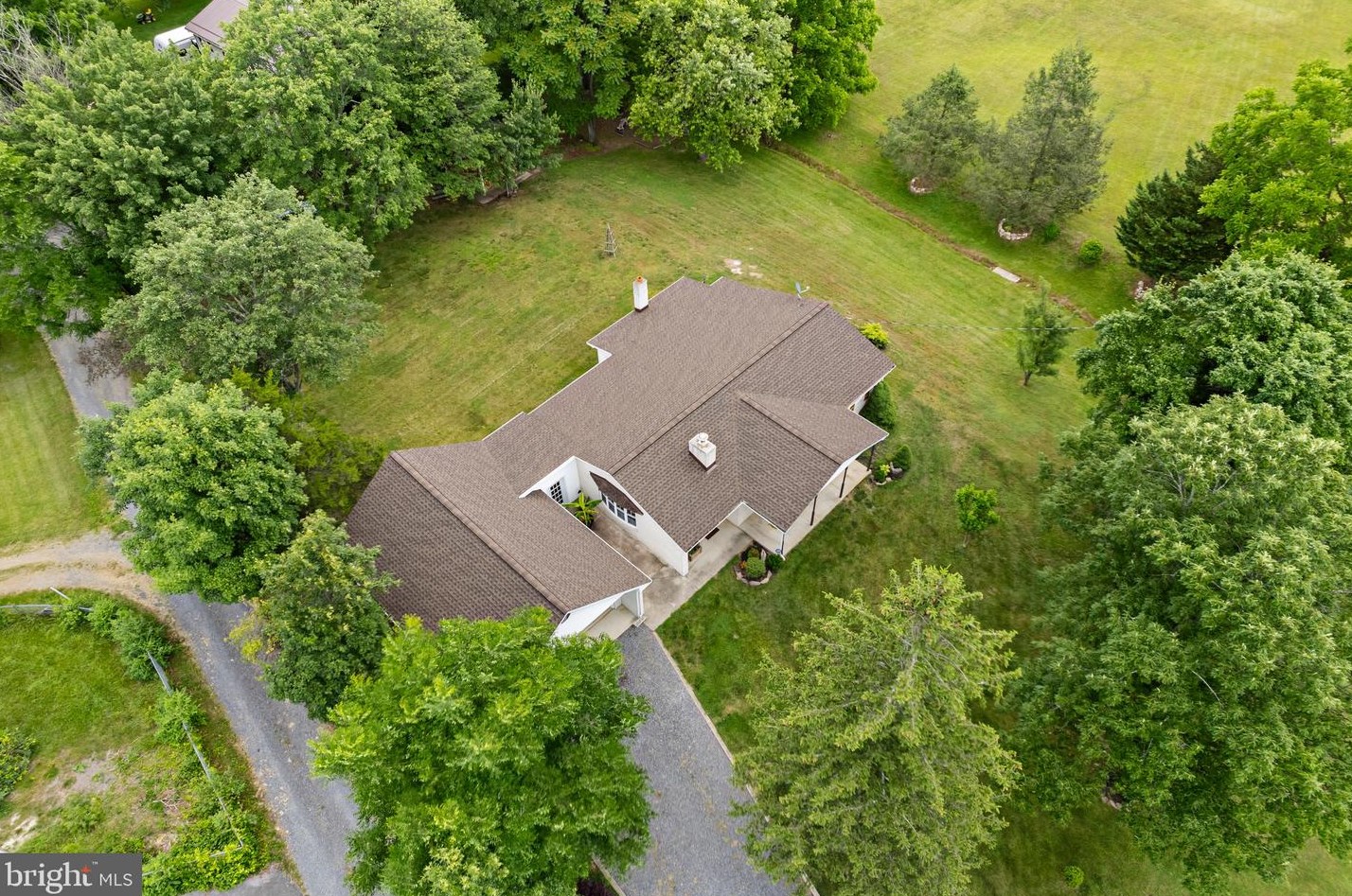 48 Calvin Unger Ln, Berkeley Springs WV 25411-5181 exterior