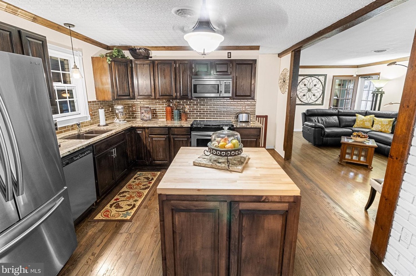 48 Calvin Unger Ln, Berkeley Springs WV 25411-5181 exterior