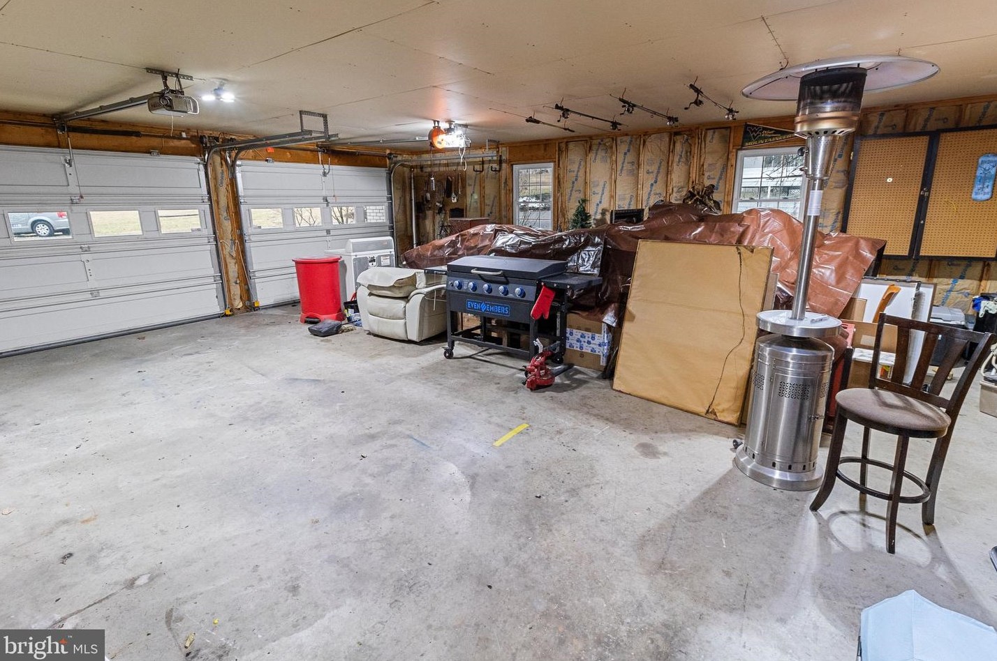 48 Calvin Unger Ln, Berkeley Springs WV 25411-5181 exterior