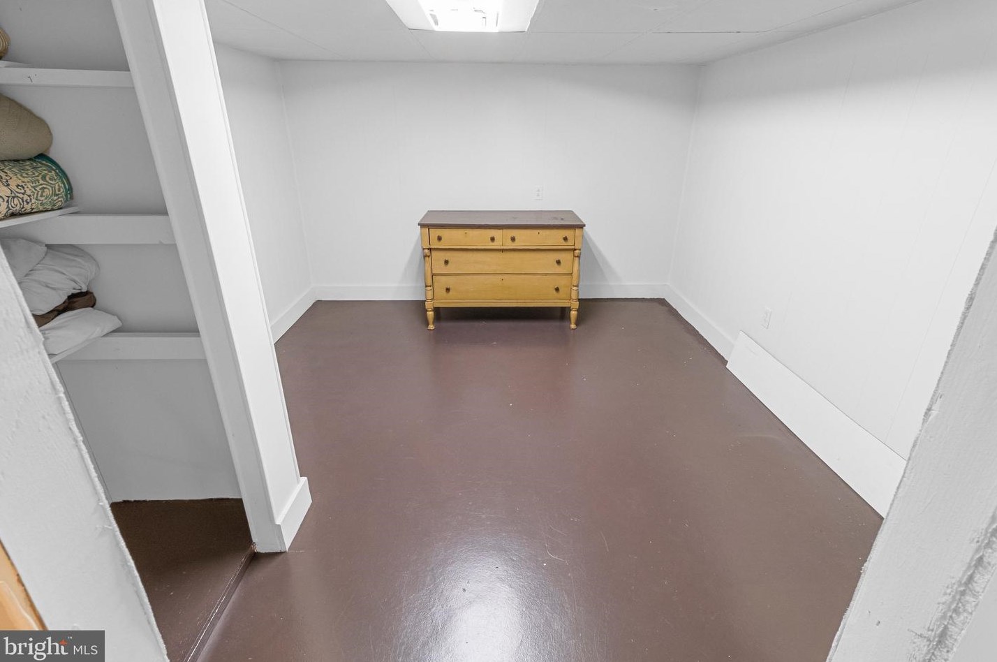 48 Calvin Unger Ln, Berkeley Springs WV 25411-5181 exterior