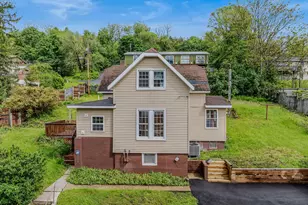 151 S Laurel Ave, Berkeley Springs, WV 25411 - Photo 3