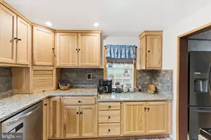 5195 W Central Ave, Great Cacapon, WV 25422 - Photo 15