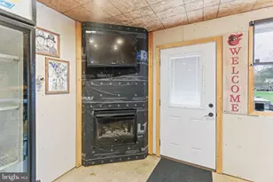 5195 W Central Ave, Great Cacapon, WV 25422 - Photo 21