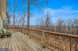 384 Trapper Ridge Ln, Hedgesville, WV 25427 - Photo 13
