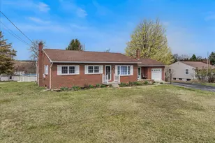 1635 Fairview Dr, Berkeley Springs, WV 25411 - Photo 3