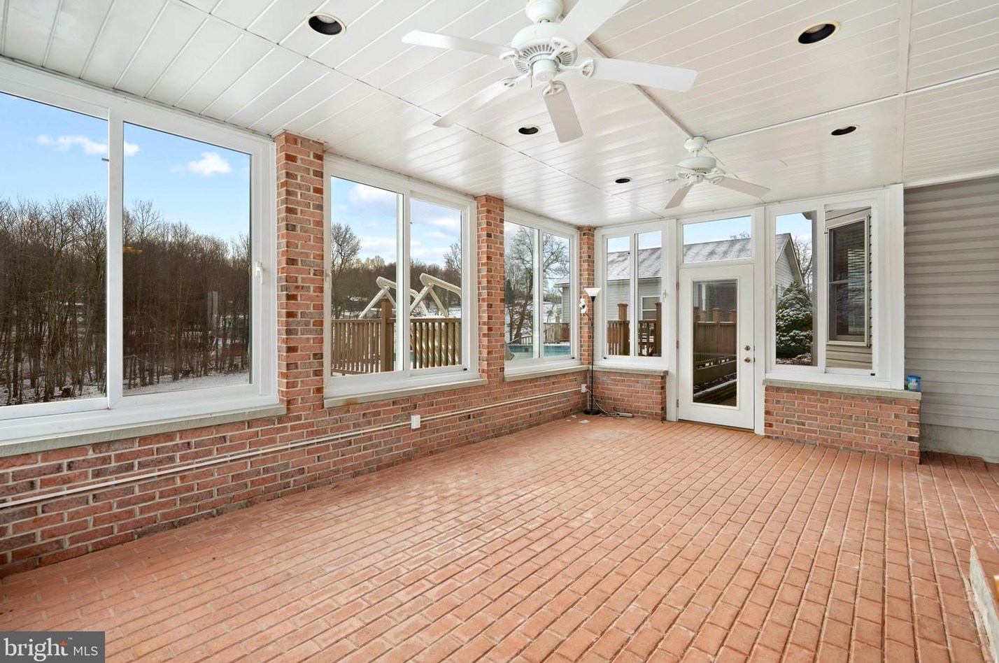 136 Skyview Dr, Reedsville WV  26547-9777 exterior