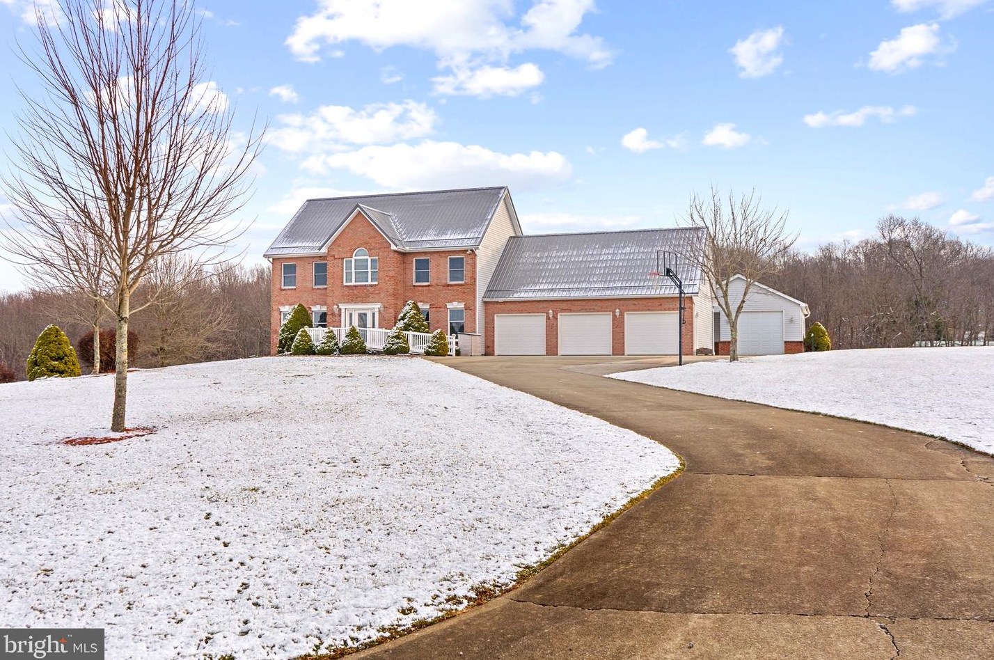 136 Skyview Dr, Reedsville WV  26547-9777 exterior