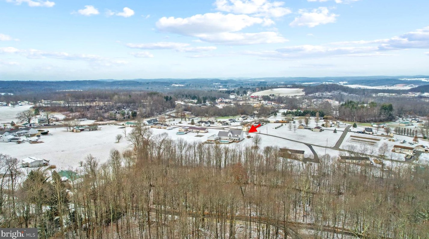 136 Skyview Dr, Reedsville WV  26547-9777 exterior