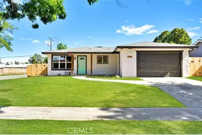 3086 W Hampton Way, Fresno, CA 93722 - Photo 1