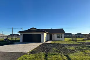1458 Buttercup Ln, Olivehurst, CA 95961 - Photo 1