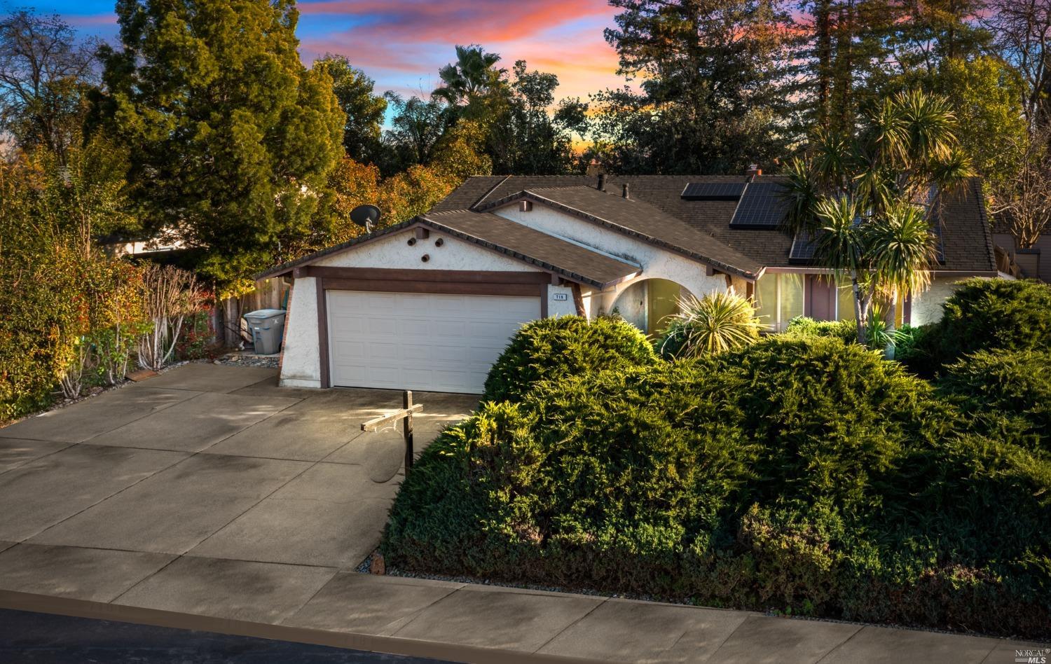 718 Arbor Oaks Dr, Vacaville, CA 95687 MLS 323008330 Coldwell Banker