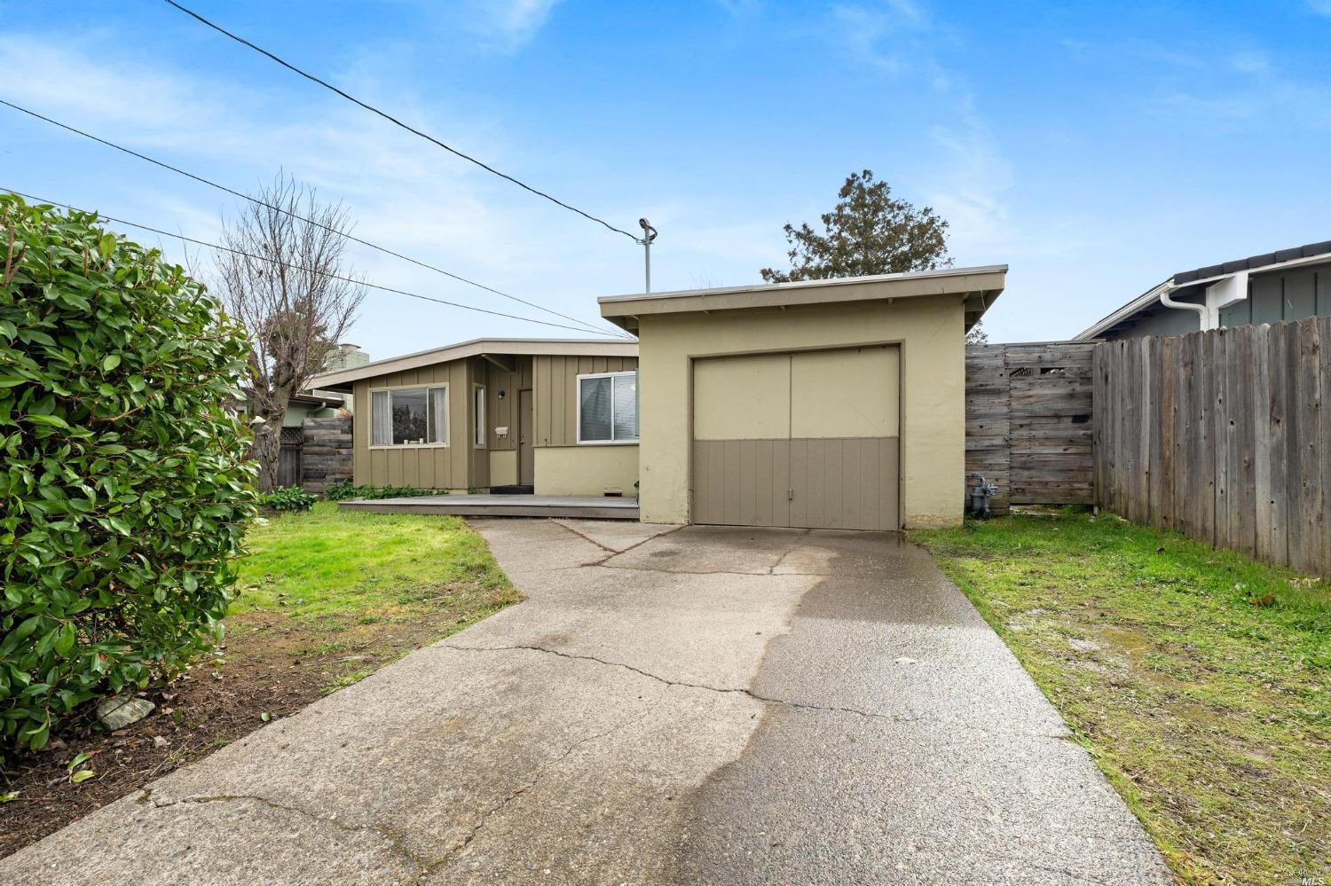 275 Carleton Dr, Ukiah, CA 95482 MLS 323011465 Coldwell Banker