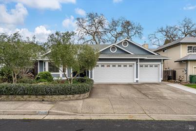 9232 Piccadilly Circle, Windsor, CA 95492 - Photo 1