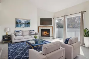 15 Liberty Ln, Petaluma, CA 94952 - Photo 1