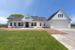 27 Valen Way, Petaluma, CA 94952 - Photo 1
