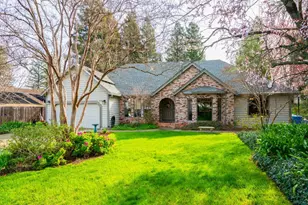 208 Auburn Way, Vacaville, CA 95688 - Photo 1